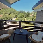 Riverside فيلة *