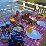 فيلة Riverside *